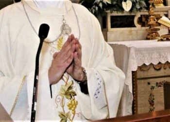 Parete, le lacrime della città: Don Emilio non ce l’ha fatta