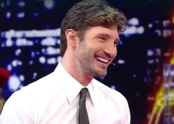 Stefano De Martino torna su Rai 2 al timone di un nuovo show: “Bar Stella”