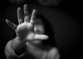 Cava de’ Tirreni, tormenta l’ex convivente: arrestato 40enne