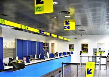 Giallo alle Poste di Napoli: scomparsi mezzo milione di euro