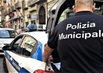 Caserta, polizia in azione: controlli a tappeto nei locali per il green pass