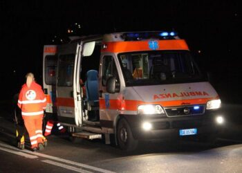 Tragico incidente in scooter: morti un 18enne e una 15enne