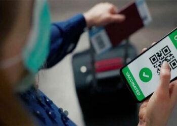 Covid: cosa succede in caso di tampone positivo per i vaccinati, quanto dura la quarantena e come recuperare il green pass?