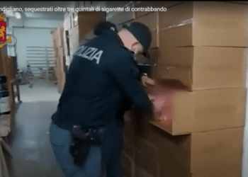 Secondigliano, sequestrati oltre tre quintali di sigarette di contrabbando (Video)