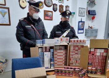 Terzigno, scoperta fabbrica tessile abusiva: rinvenute e sequestrate sigarette di contrabbando