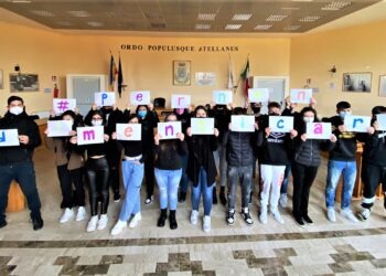 Sant’Arpino, flash-mob degli studenti del “Siani” in memoria della Shoah
