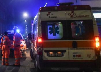 Tragedia ad Aversa, incidente nella notte: muore un 17enne dopo schianto in moto
