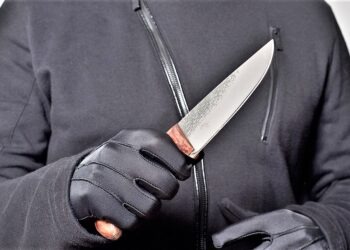 Lite tra amanti finisce a coltellate: arrestato il nipote di Maria Licciardi