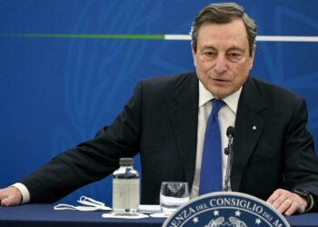 Covid, Draghi firma il nuovo Dpcm: ecco dove non servirà il Green Pass dal 1° febbraio