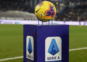 Covid e Calcio. Serie A, Lega vara nuovo protocollo: con 13 disponibili si gioca