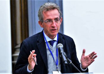 Napoli, il sindaco Manfredi denuncia: “Movida fuori controllo”