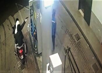 Giugliano in Campania, rapina a mano armata in una pompa di benzina