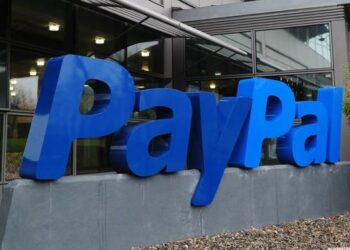 Paypal chiude 4,5 milioni di account: crollano le azioni a Wall Street