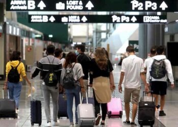 Covid, viaggi in Italia: dal 1° marzo niente tampone o quarantena per gli arrivi dai Paesi extra Ue: Le nuove regole