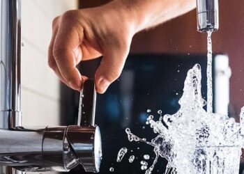 Bonus idrico 2022, dal 17 febbraio si può chiedere il rimborso online fino a 1.000 euro: istruzioni