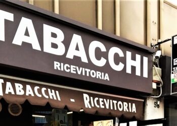 Maddaloni, banditi in azione: rubati soldi, sigarette e gratta e vinci da una tabaccheria