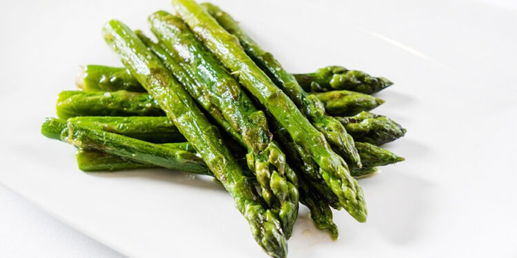 Aprile il mese degli asparagi