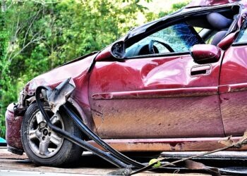 Tamponamento su viale Carlo III: tre persone finiscono in ospedale