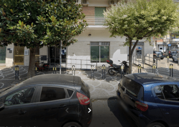 Rapina in banca a Giugliano: ricercate due persone