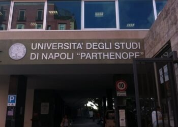 Università Parthenope di Napoli, in cambio di soldi fornivano in anticipo le risposte ai test di ingresso: arrestati