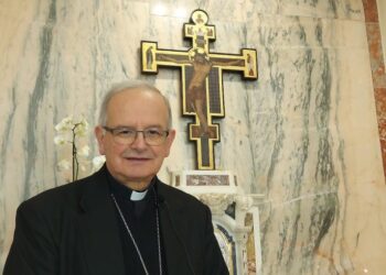 Diocesi di Aversa, il vescovo Angelo Spinillo positivo al Covid