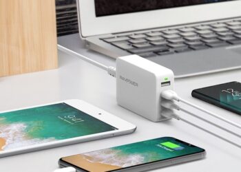 Unione europea, verso l’introduzione di un caricabatteria universale