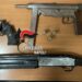 Un arsenale di armi nel retrobottega di un parrucchiere: arrestati un 41enne e una 31enne