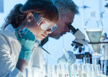 Scoperta la formula che ringiovanisce le cellule della pelle di 30 anni