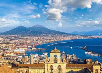 Napoli, idee alternative per visitare luoghi meno conosciuti in una giornata di pioggia
