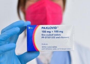 Paxlovid, il farmaco contro il Covid disponibile in farmacia: gratis con ricetta medico di base