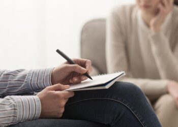 Bonus psicologo 2022, fino a 600 euro all’anno: come fare domanda e scadenze