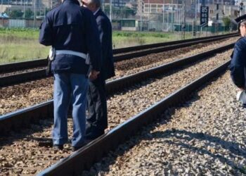 Investimento mortale sui binari all’altezza di Capua: traffico sospeso sulla Roma-Napoli