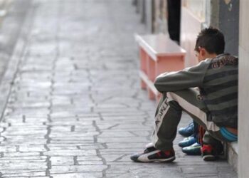 Evasione scolastica a Frattamaggiore: genitori denunciati per assenze del figlio 11enne