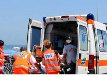 Castel Volturno, titolare di un lido muore annegato dopo aver salvato 4 bambini