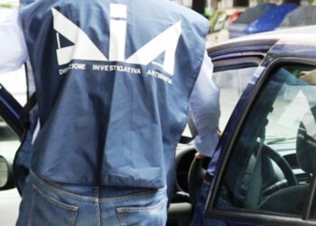 Camorra a Giugliano: clan Mallardo, eseguite dalla Dia di Napoli 25 misure cautelari