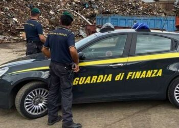 False fatture nel commercio dei rottami tra le province di Napoli, Salerno e Caserta: 14 ordinanze