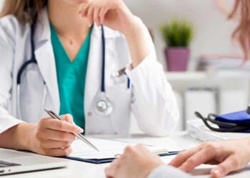 Covid, ascesa dei contagi. Allarme dei medici di famiglia: “In Campania entro agosto rischio piena emergenza”