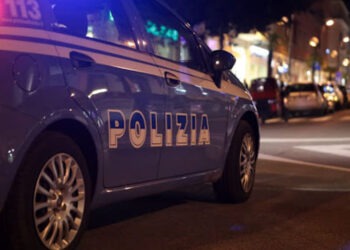 Napoli, spari in strada a Ponticelli: colpi di pistola contro abitazione