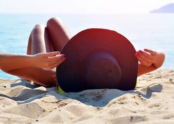 Estate. Tumori della pelle: l’OMS lancia l’app per l’esposizione al sole sicura