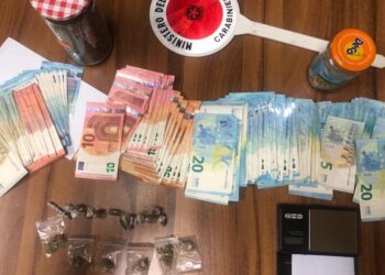 Nel casertano, arrestato un giovane pusher sorpreso a spacciare