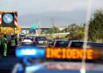 Incidente sull’asse mediano, tra Sant’Arpino ed Orta di Atella: traffico paralizzato e code lunghissime