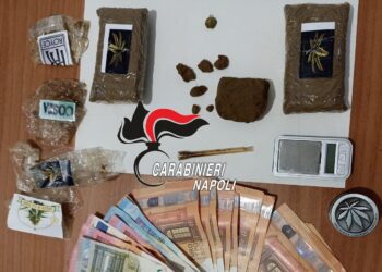Ischia, arrestato pusher di 17 anni: nascondeva la droga nel ristorante dove lavorava