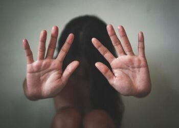 Bimba 12enne aggredita a Napoli