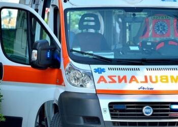 Incidente mortale sulla Domiziana: 45enne travolto da un’auto