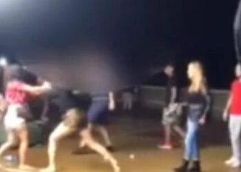 Caserta, rissa tra ragazzine: il video è virale sui social