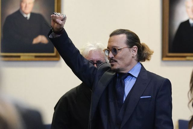 Johnny Depp vince il processo contro Amber Heard e ritorna al cinema.