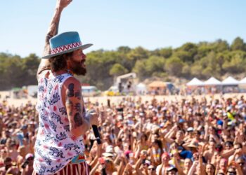 Jova Beach Party a Castel Volturno. Jovanotti si prepara a una 2 giorni di concerti: orari, parcheggi e divieti