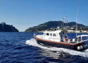 Controlli nelle acque della costiera sorrentina: diverse le imbarcazioni sanzionate (Video e foto)