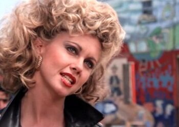 È morta Olivia Newton-John, l’attrice di Sandy in Grease: il messaggio di John Travolta