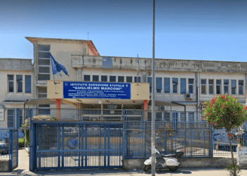 Giugliano, 1400 studenti e più di 300 docenti dell’istituto superiore Marconi senza aule